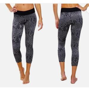 Nux Leggings Womens Small Black Gray Snake Print Vesper Capri High Rise Pants